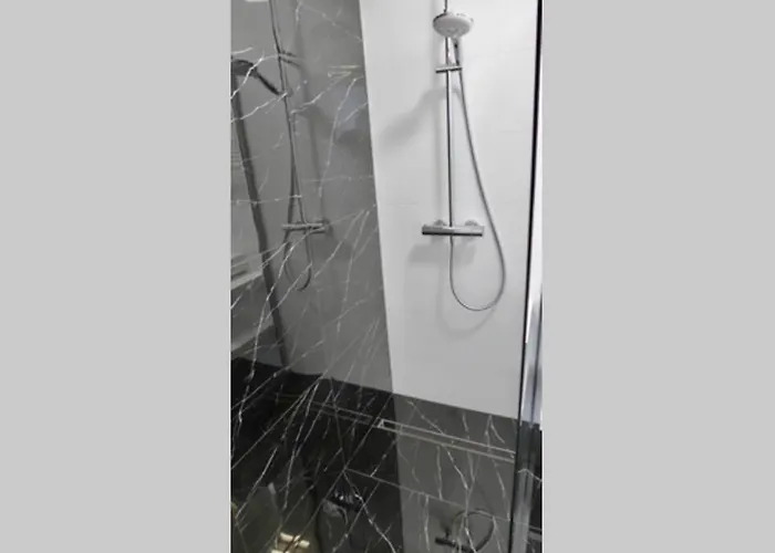 Sunny In Wilanow Close Town Hall, Palace