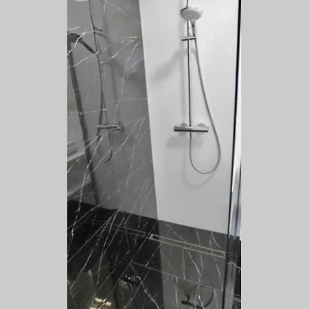 Sunny In Wilanow Close Town Hall, Palace