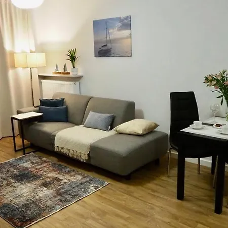 Sunny In Wilanów Close Town Hall, Palace Apartamento